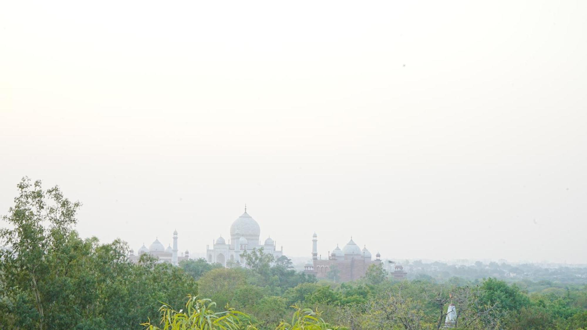 Hotel Atulyaa Taj Agra  Kültér fotó